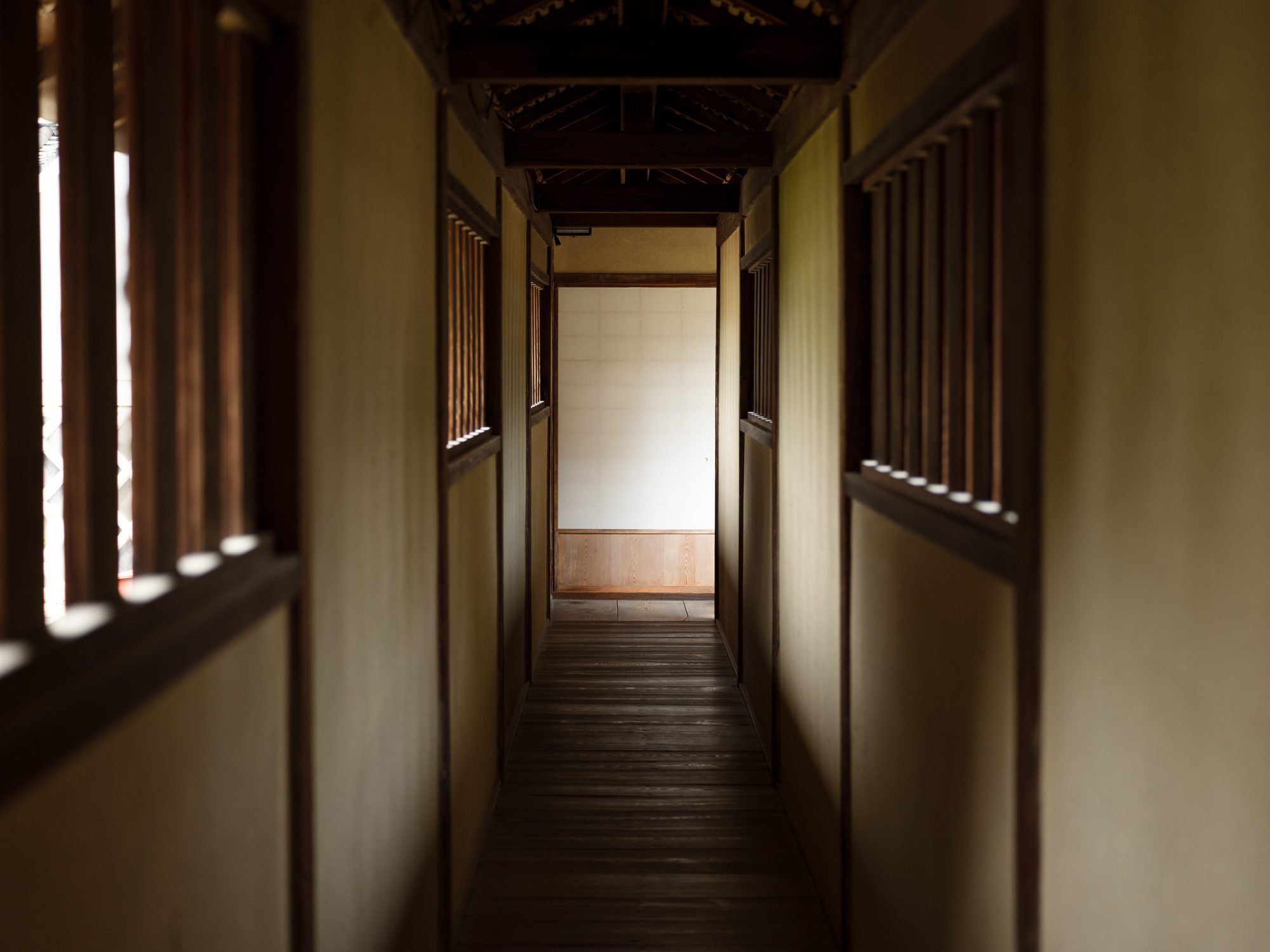崇広堂の廊下 / A corridor inside Sukodo