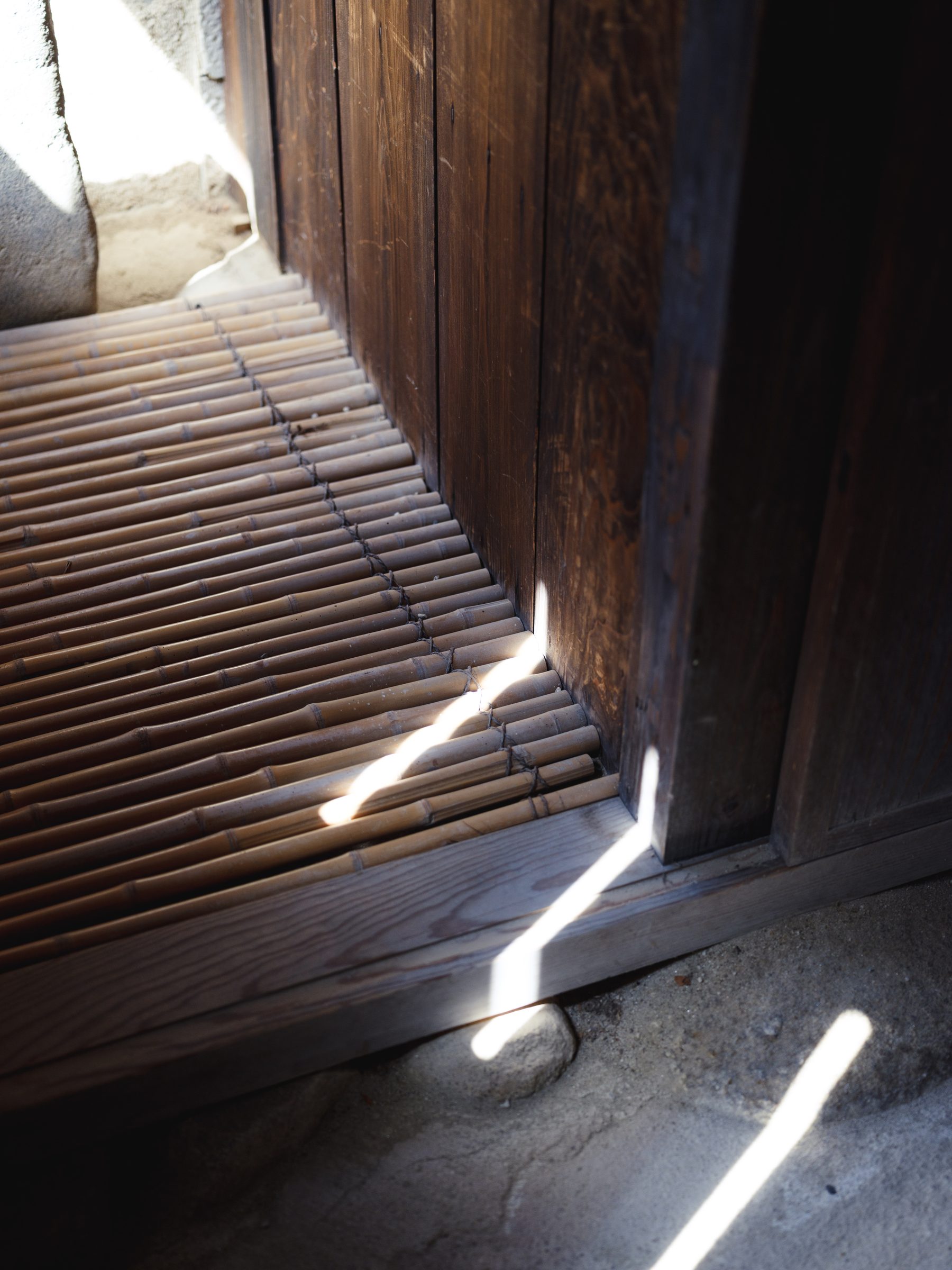 簾ごしの光 / Light through a bamboo blind