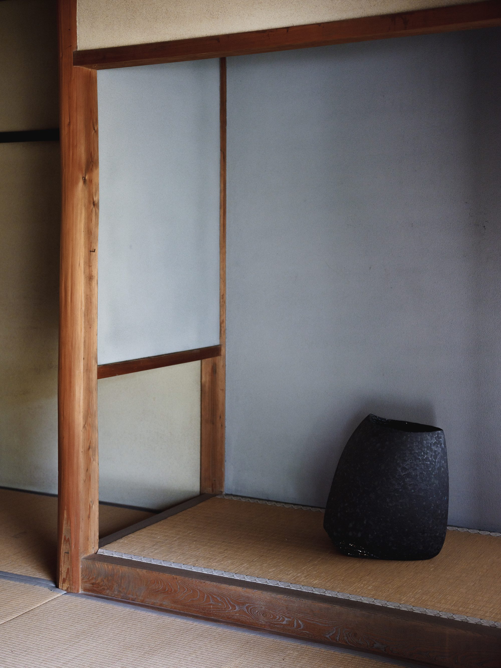 有恒寮の床の間 / The alcove of Yukoryo, where the tea gathering is held